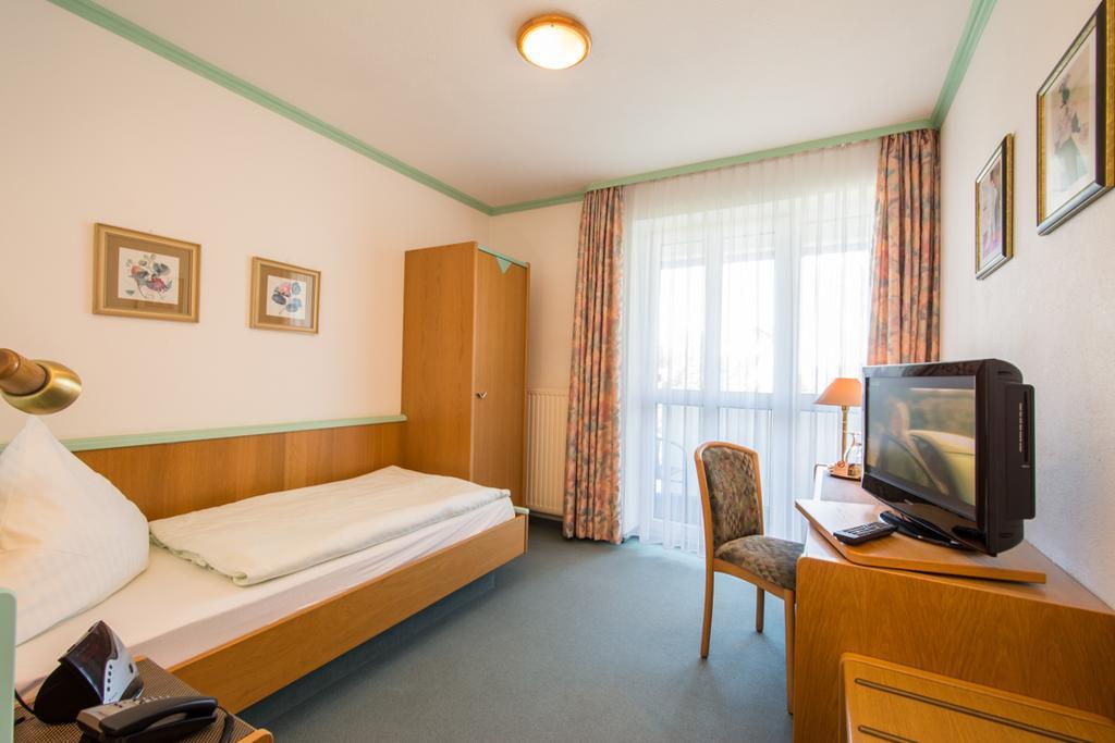 Hotel St. Martin Marktoberdorf Zimmer foto