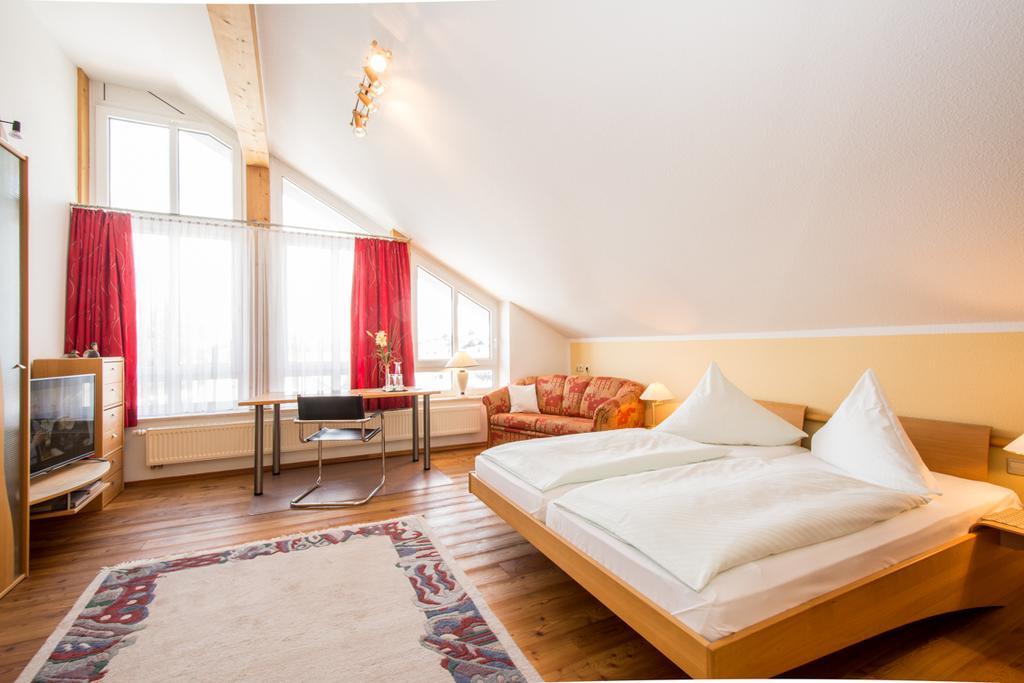 Hotel St. Martin Marktoberdorf Zimmer foto