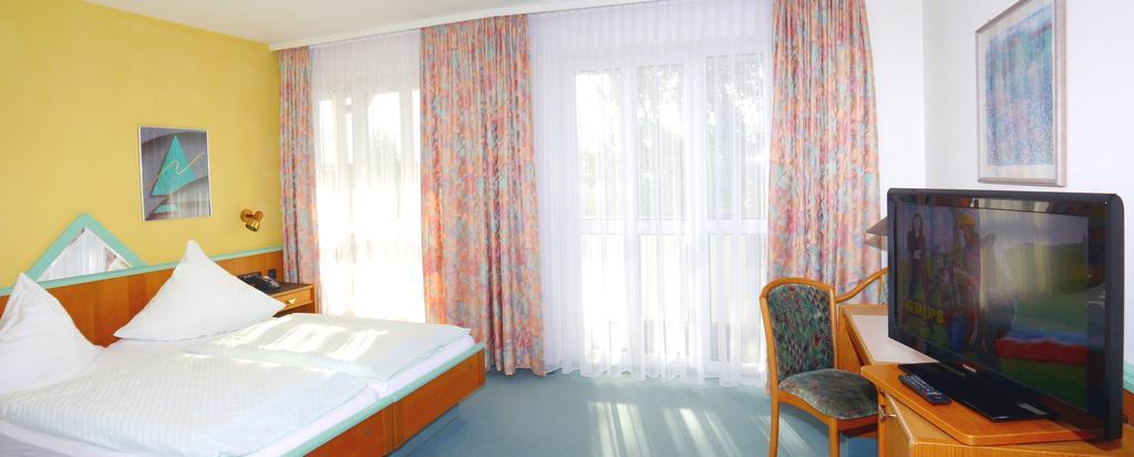 Hotel St. Martin Marktoberdorf Zimmer foto